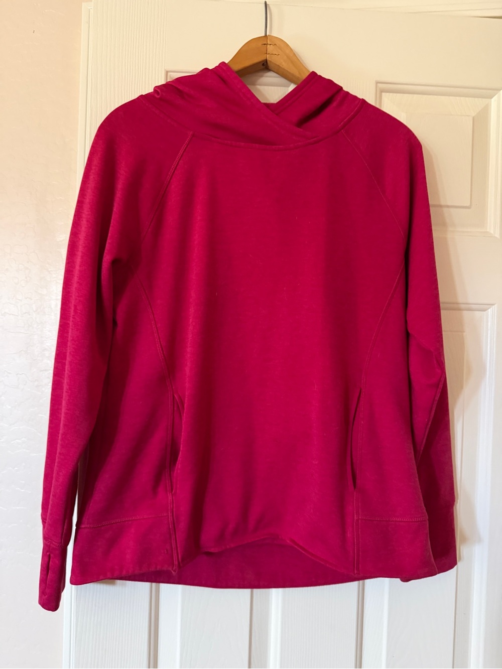 Champion Hot Pink sporty athletic women’s pullerover sweatshirt … SIZE M